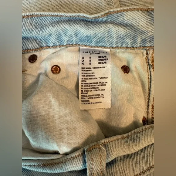 American Eagle Strigid Jeans - Size 10 Light Wash - Picture 4 of 4